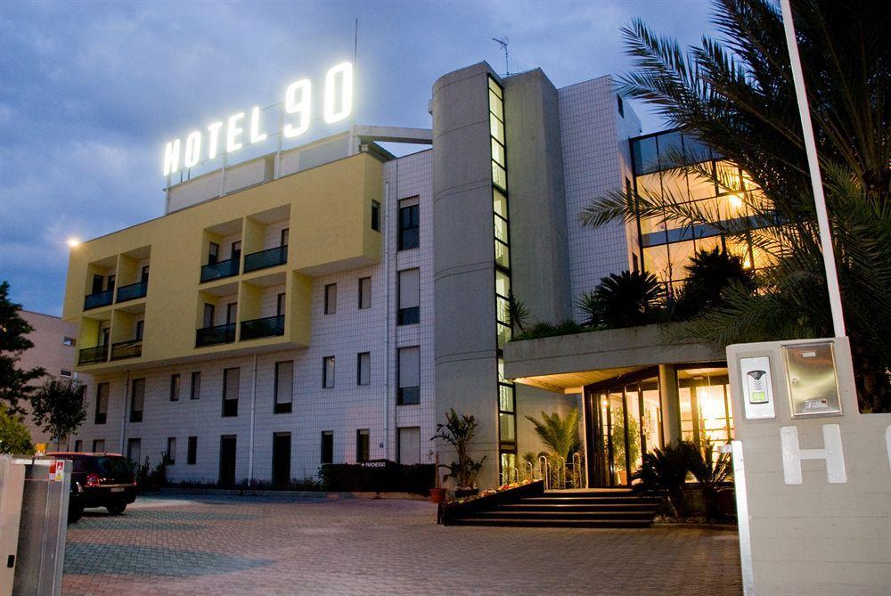 Hotel 90 Capurso Eksteriør bilde